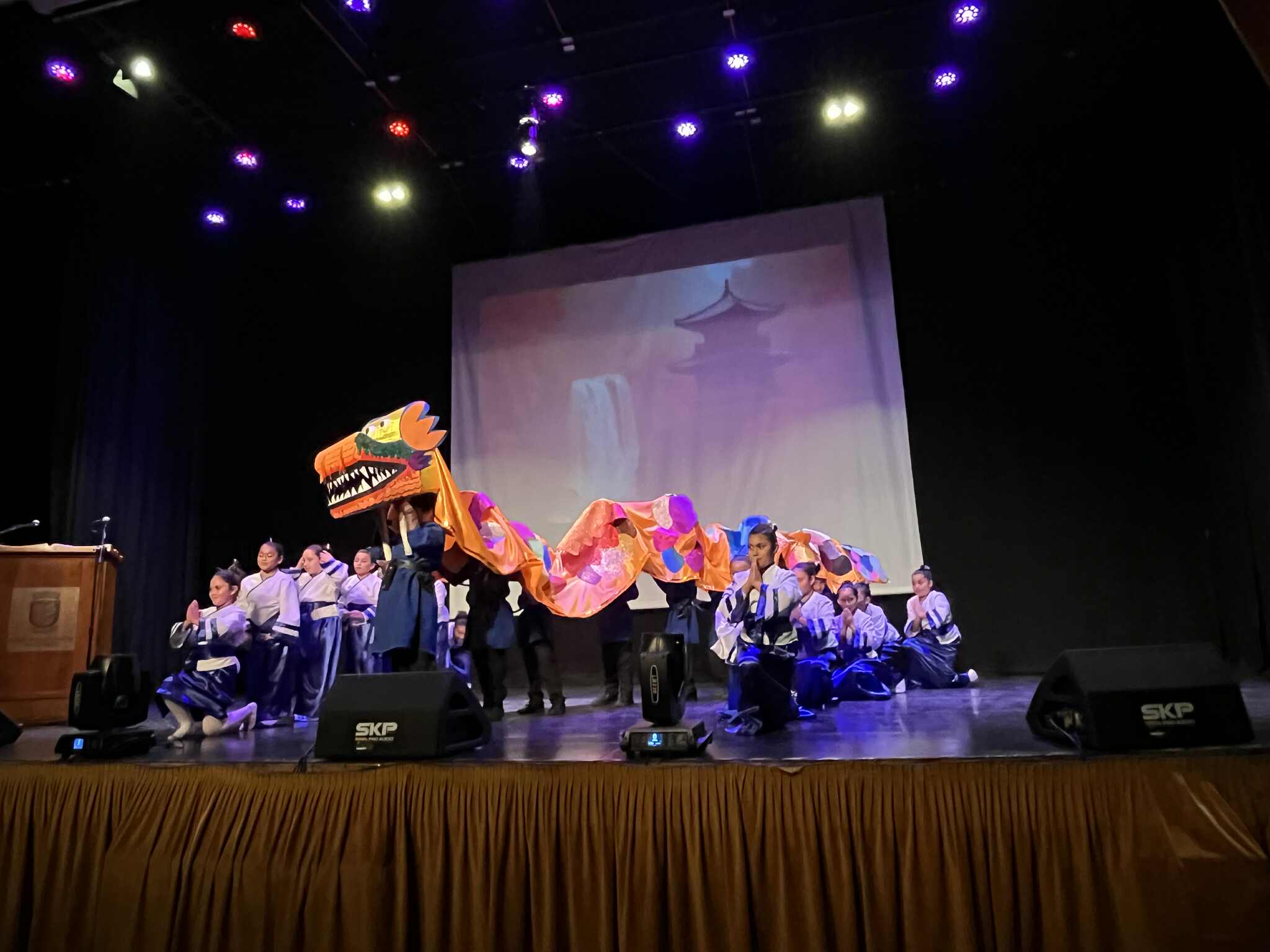 Velada artística marca el cierre del Aniversario 2025 del colegio