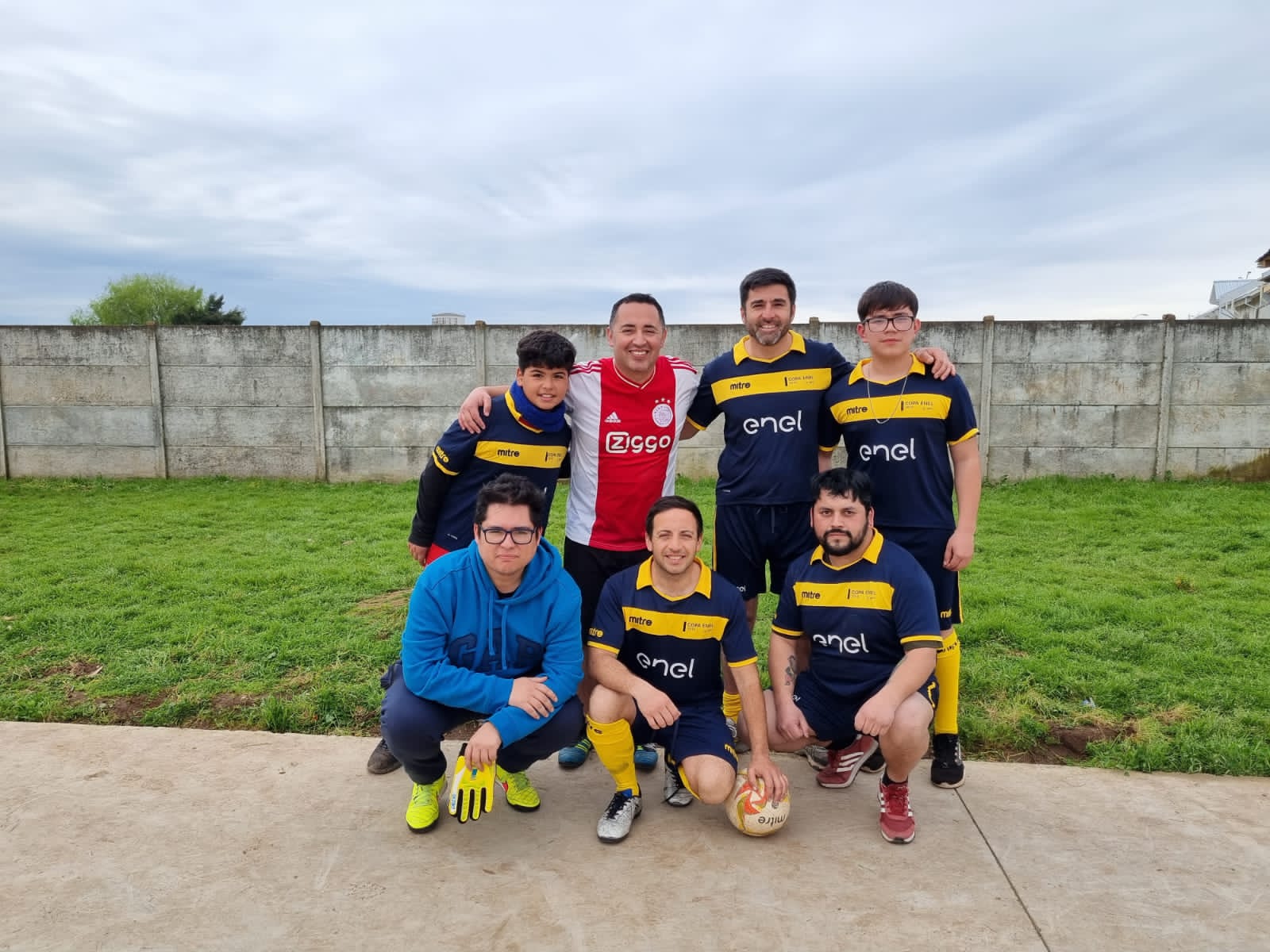 En un emocionante partido de futbol