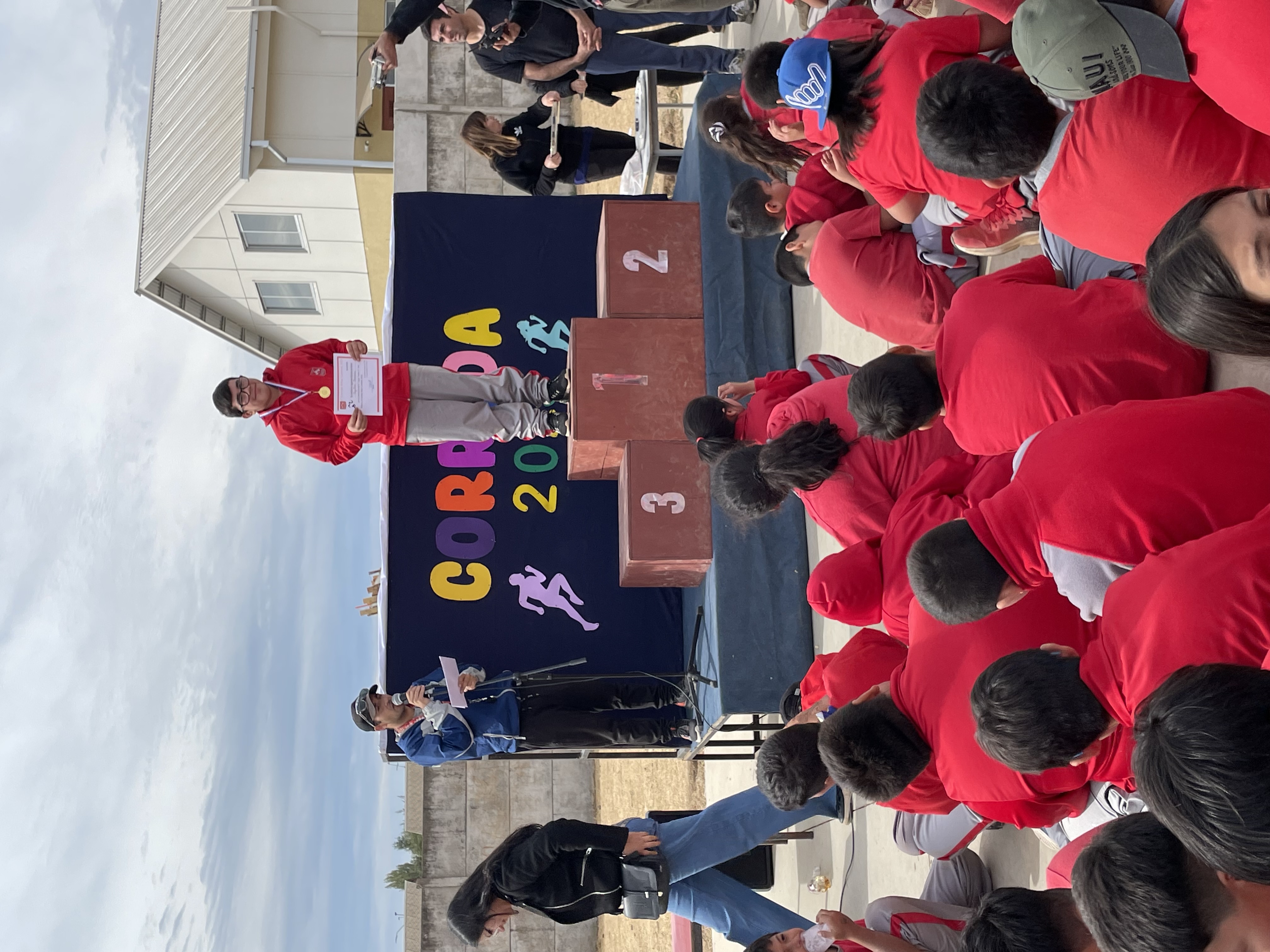 Estudiantes del Colegio Altas Cumbres demuestran su espíritu deportivo en carrera escolar