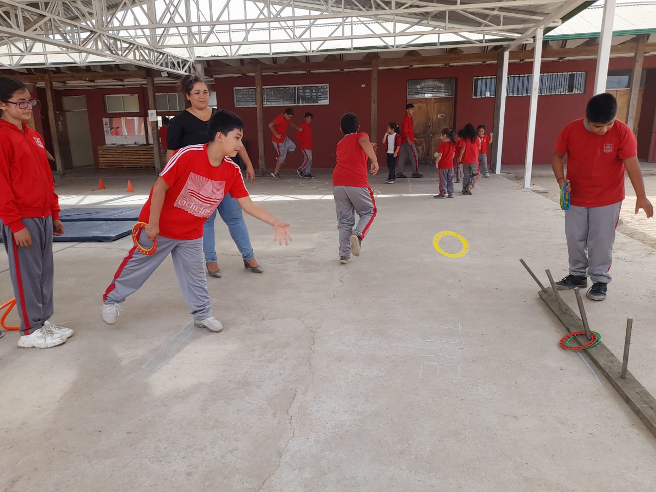 Alumnos celebraron con deporte