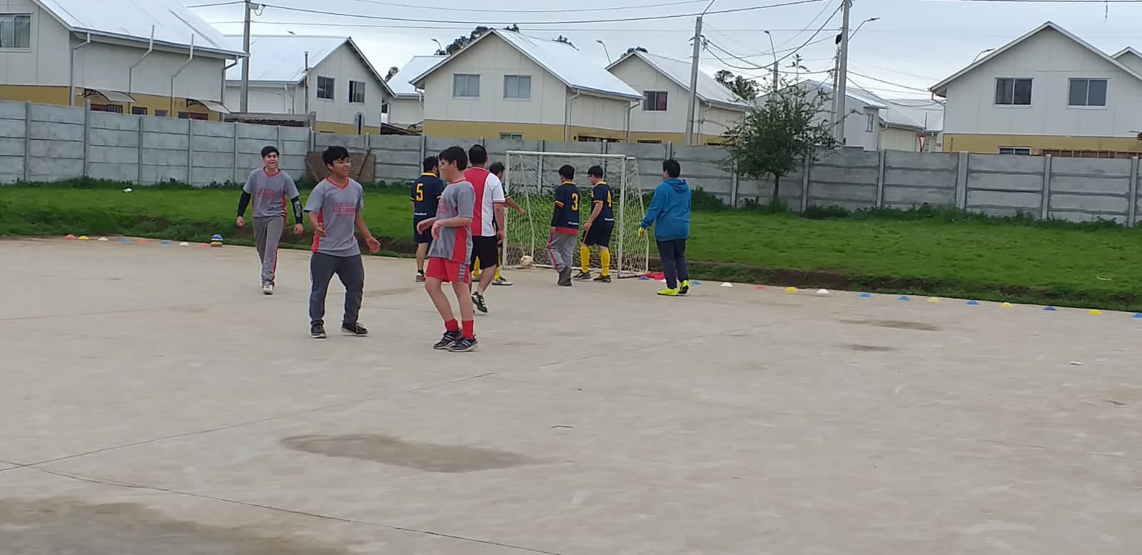 En un emocionante partido de futbol